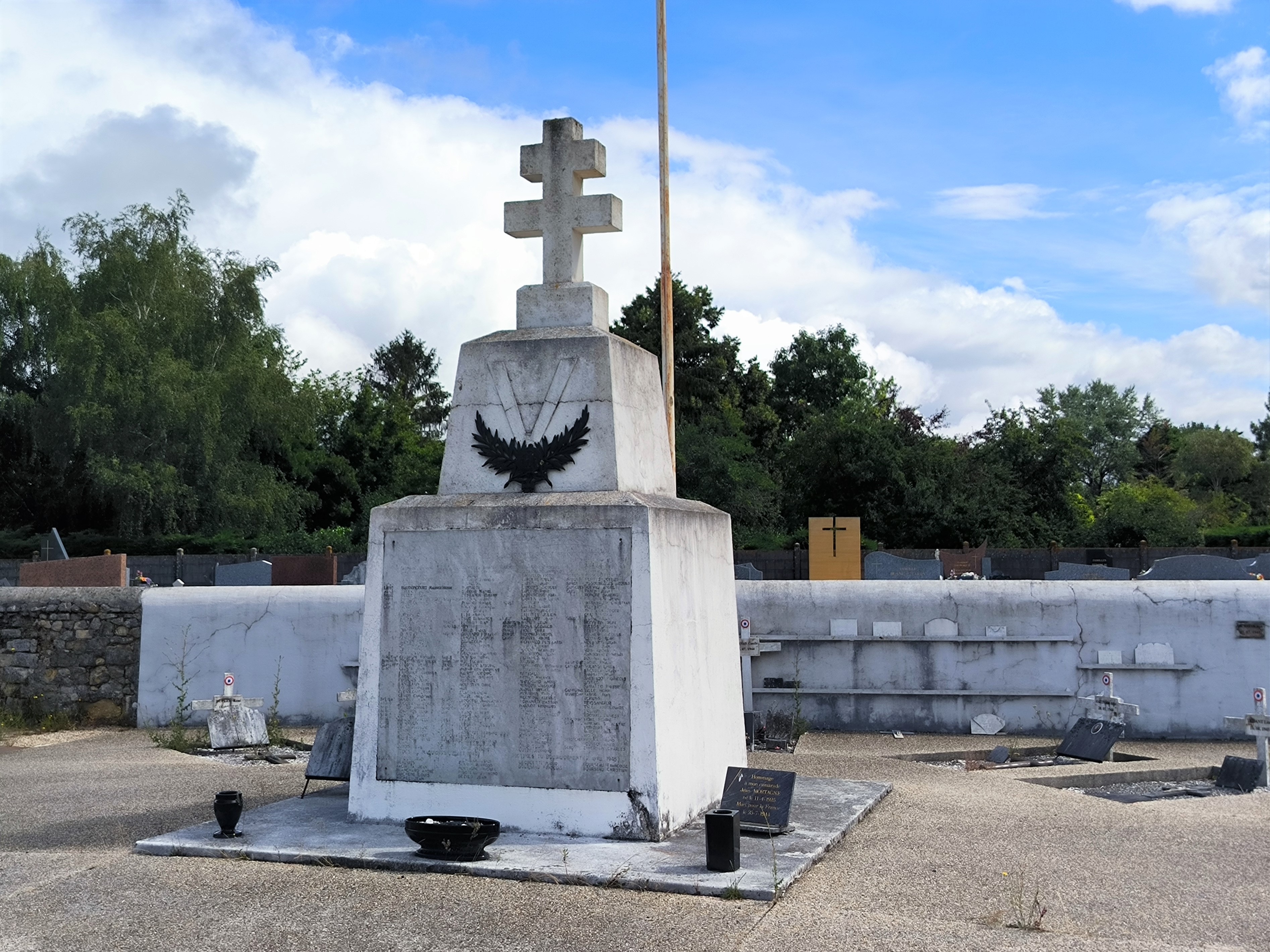 LM_monument_aux_morts.jpg